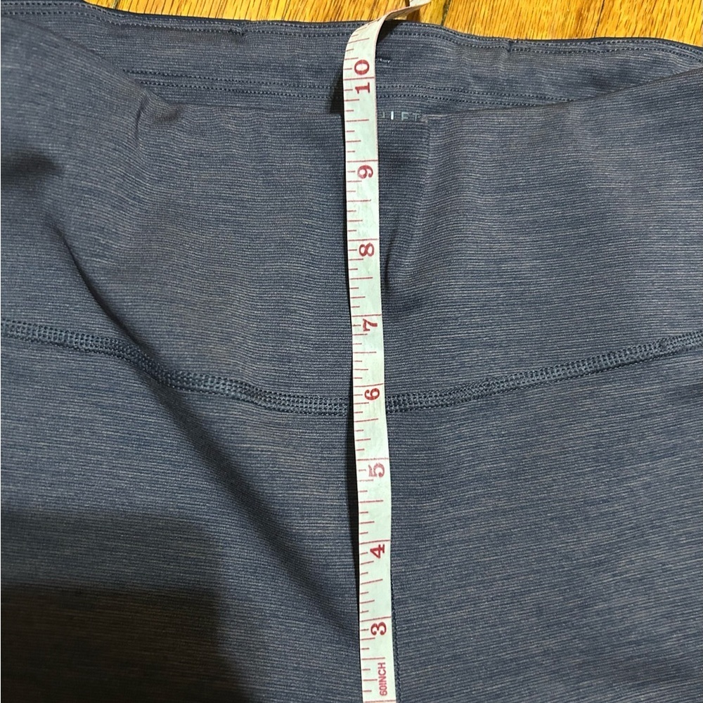 Athleta Ultimate Stash Pocket 7/8 Leggings Blue Activewear Size Medium - Picture 5 of 10